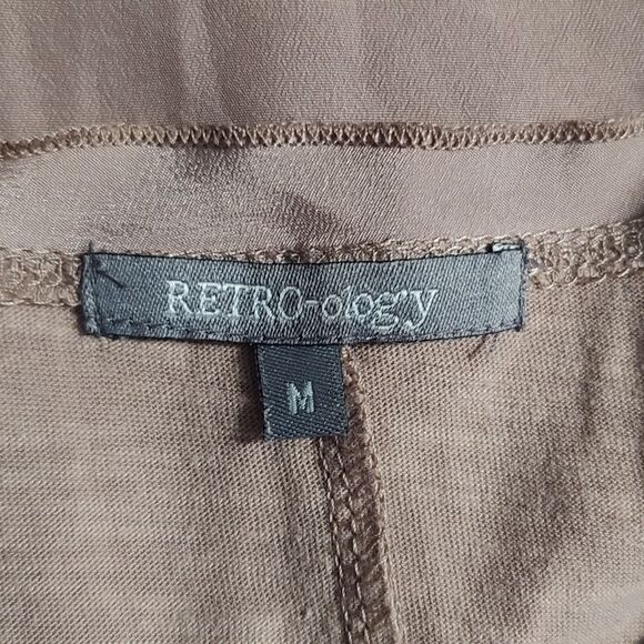Retro-ology Beige Long Sleeve Top with Chiffon Back Medium - Picture 6 of 6